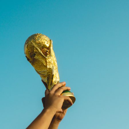 България тръгва като аутсайдер по пътя към Катар 2022