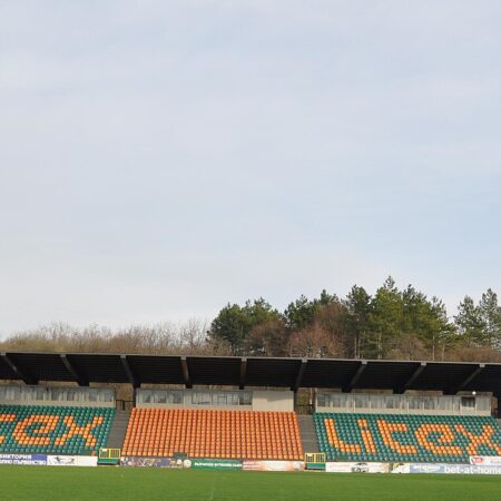 Левски пречупи Спартак Плевен с 2:0 и продължава за Купата